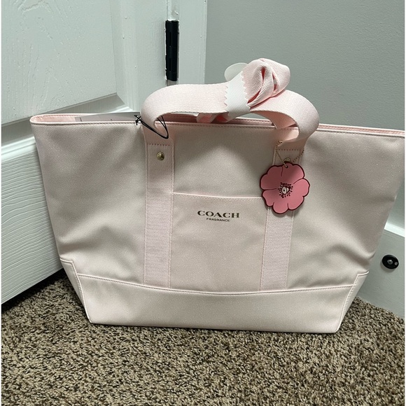 New Coach tote glitter pink bag